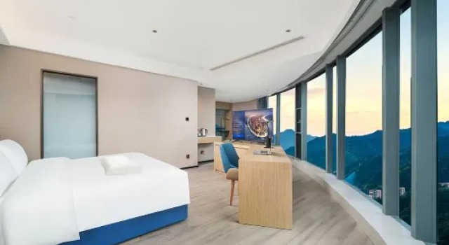 Люкс Kyriad Marvelous Hotel