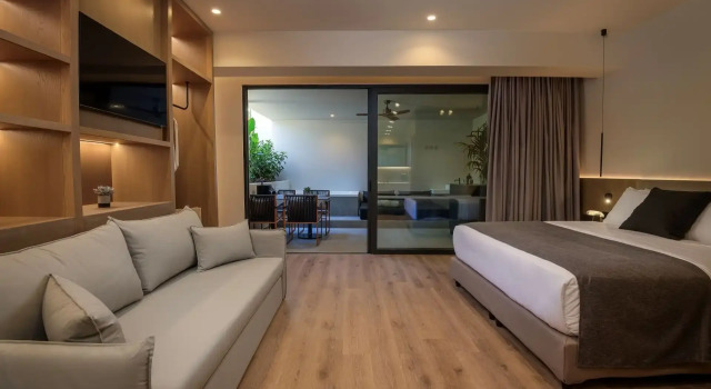 Полулюкс Evanik Chic Hotel