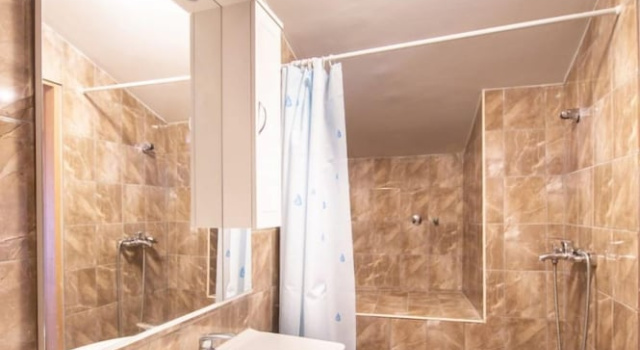 House Linker, Prenota Casa vacanze Vis 