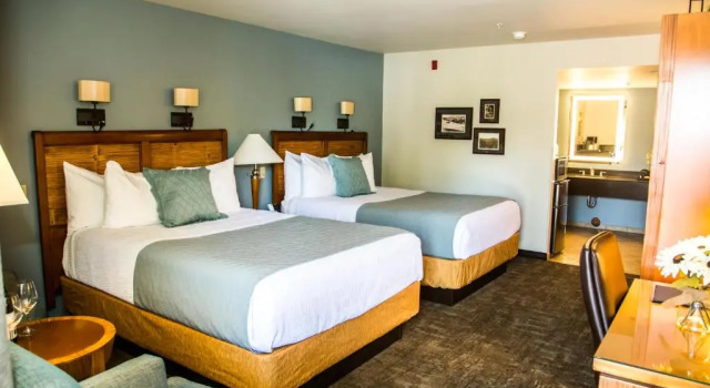 Четырёхместный номер Standard Adelaide Inn