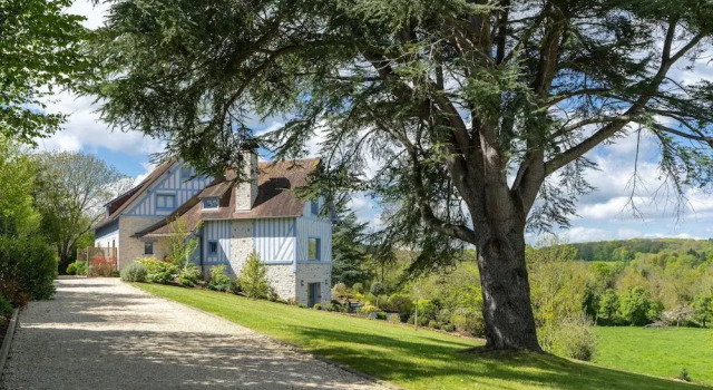 Вилла Blueberry of the Valley - House With Swimming Pool