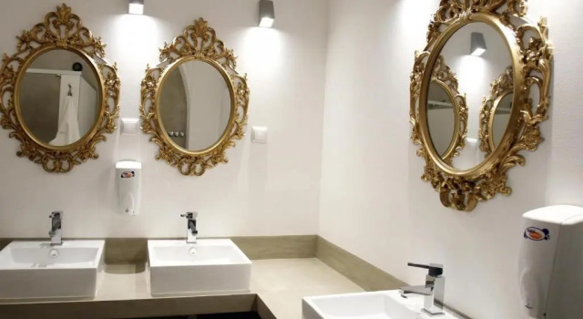 Кровать в общем номере Lost Inn Lisbon Hostel