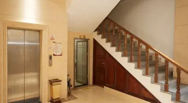 Kai Rui Hotel, Rezerwuj Hotel Dehong Yunnan