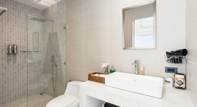 Вилла Luxury 5 Bedroom Modern Villa! KBR17