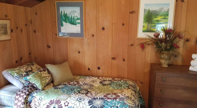 Rogers Cabin 4 Bedrooms 1.5 Bathroom Cabin, Rezerwuj Hotel Hotele w Fallen Leaf z parkingiem, Parking