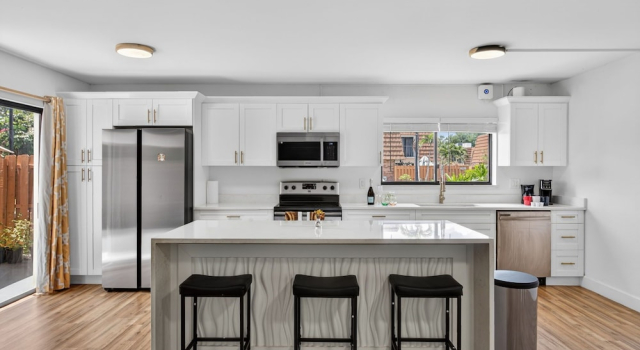 Номер Deluxe Bright & Cozy Townhome · Pool & Near Downtown