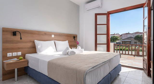 Люкс с 2 комнатами Eleon Suites & Apartments