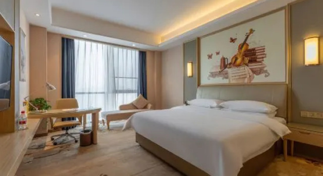 Люкс Deluxe Vienna International Hotel (Jiujiang Bali Lake Sports Center)