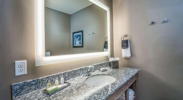Четырёхместный номер Standard B/W Plus Heber Valley Hotel