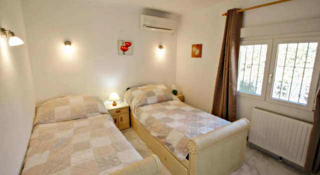 Samina - holiday home with stunning views and private pool in Benissa