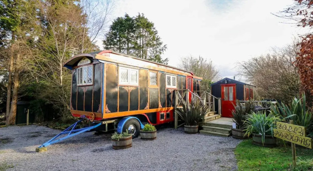Коттедж Dolly the Circus Wagon