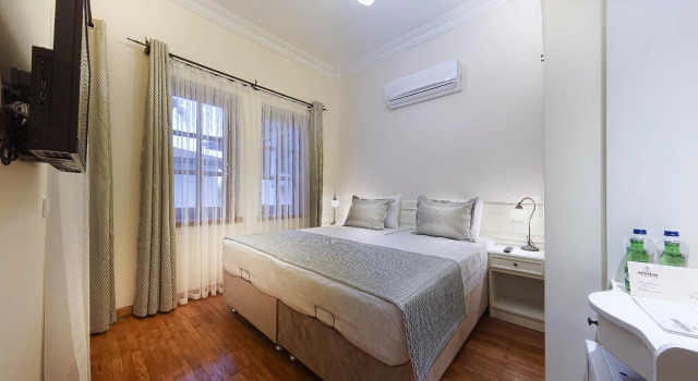 Трёхместный номер Standard Minyon Hotel