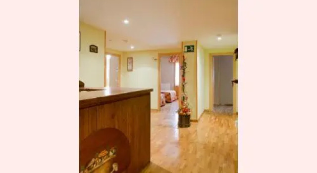 Hostal Valle De Tena, Reservar Hotel Sabinanigo 