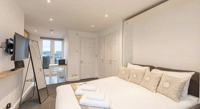 Altido Modern Studio Flat W/ Balcony On The King’S Road, Varaa Huoneisto Asunnot kohteessa Merseyside, Huoneisto