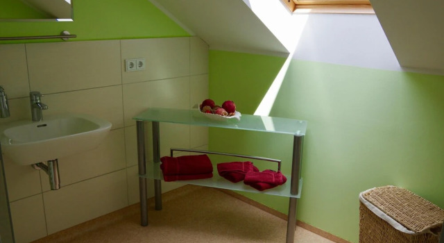 Urlaubsbahnhof-Wartehalle, Book Hotel Lauterbach Rügen