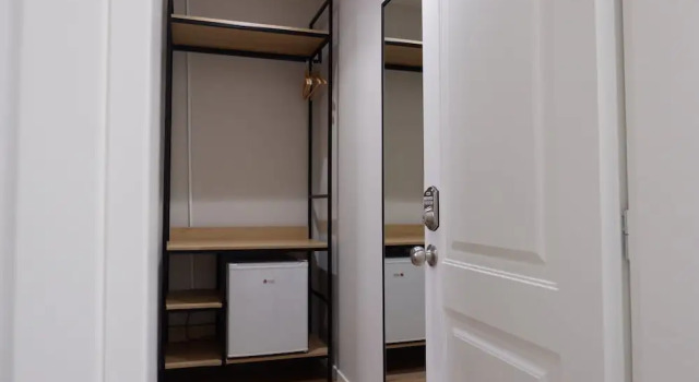 Enzo Rooms -Central Blloku, Забронировать Апарт-отель Недорогие отели Тираны, рядом с Skanderbeg Square, недорого