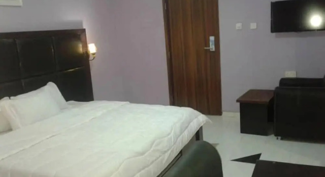 Demeg Hotel And Suites