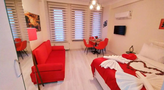 Студия Deluxe Pera Colour House