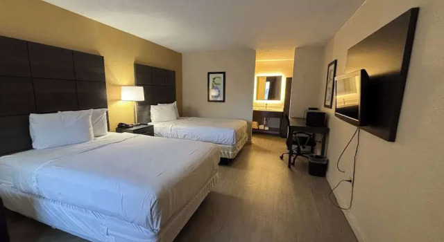 Четырёхместный люкс Standard Studio 6 Suites Charlotte, NC Northlake