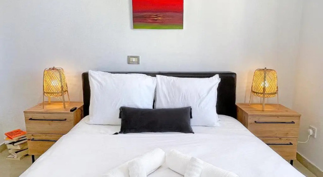 2BR SEAVIEW Apt in prime location 1 min from sea, Book Hotel Larnaka Larnaca Region