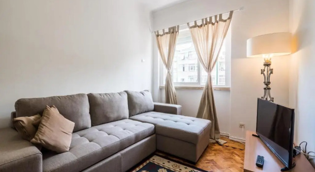 Lisbon two bedroom apartment with balcony, Book Lejlighed Hoteller i Odivelas med parkering, Parkering