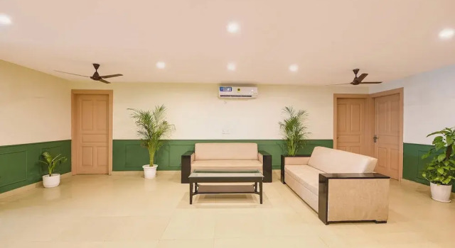 Fabhotel The White Pepper