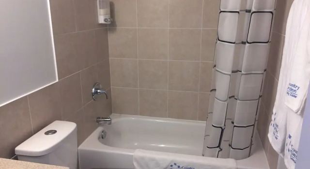 Четырёхместный семейный номер Standard Country Garden Inn