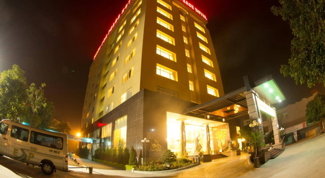 Hoang Son Peace Hotel, Забронировать Отель СПА-отели Тханьхоа́, SPA-услуги