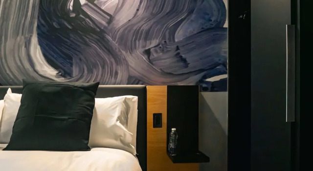 Кровать в общем номере с 6 комнатами Pierce Boutique Apartments by Simplissimmo