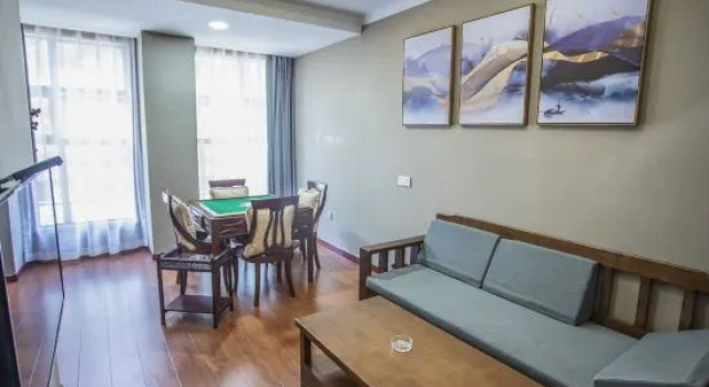 Трёхместный люкс Yuxin Hotel