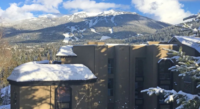 Апартаменты Ironwoods by Whistler Blackcomb Vacation Rentals