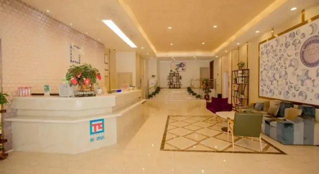 Pai Hotels Zhongshan Bus Station Tianyue City, Boek Hotel Hotels in Guangdong met parkeren, Parkeren