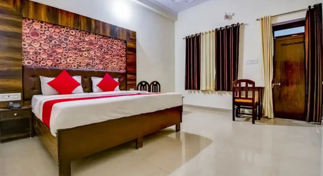 OYO 19951 Hotel Saif, Забронировать Отель Отели штата Раджастхана 3 звезды, 3*