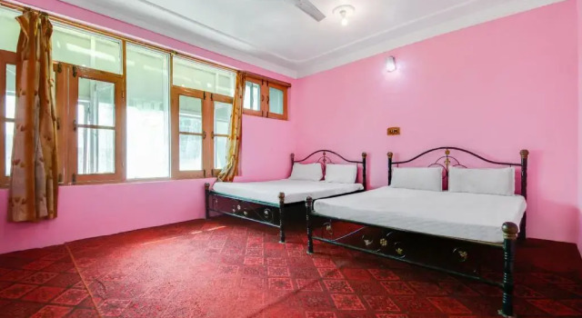 Hotel Marhaba by OYO Rooms, Забронировать Отель Сринагар Jammu & Kashmir Ski
