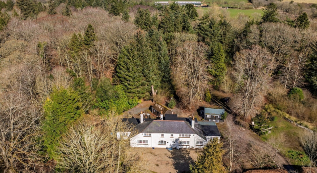 Коттедж 5 Bedroom Holiday Home in Cornhill, No Deposit