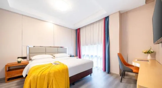 Люкс Teddy Hotel (Yiwu International Trade City Santing Road Night Market Street Branch)