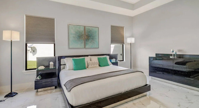 3915 Gulfstream Pkwy, Забронировать Дом для отпуска Виллы Кейп-Корал, Вилла