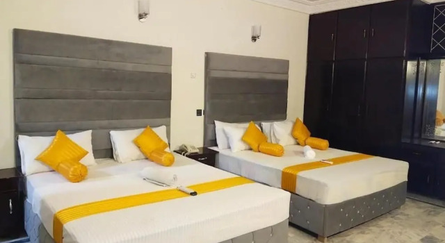 Четырёхместный номер Standard Hotel Royal Grand