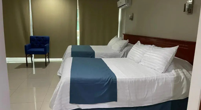 Четырёхместный номер Standard Hotel Latino