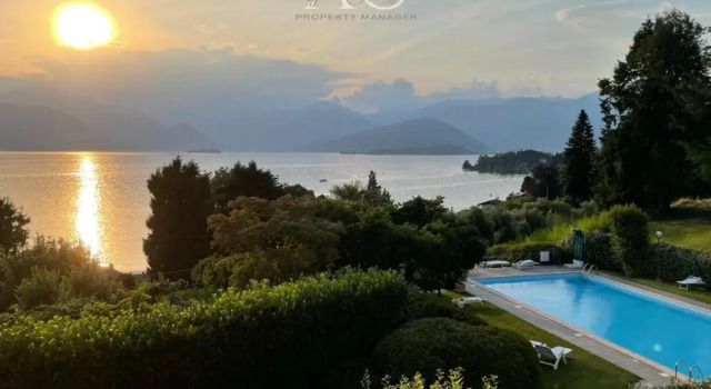 Апартаменты The House on the Lake