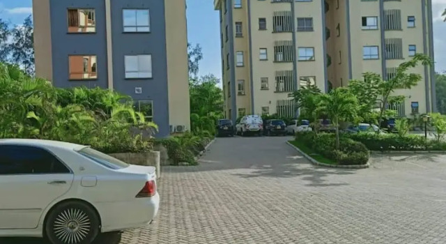 Stay.Plus Jaanst Sunset Apartments, Varaa Huoneisto Hotellit Coast Region uima-altaalla, Uima-allas