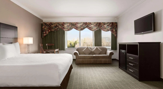 Двухместный люкс Travelodge by Wyndham Baie Comeau