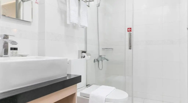 Четырёхместный номер Standard Hotel Leisure Taipei