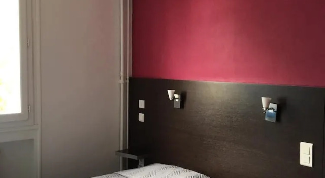 Двухместный номер Comfort Hôtel Au Val De Saône PARKING GRATUIT