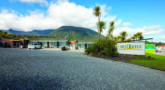 Четырёхместная студия The Westhaven Motel