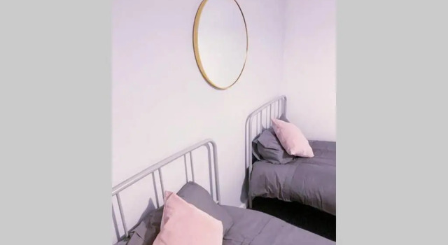 Stylish 3 Bed House + Free Parking + Great Location