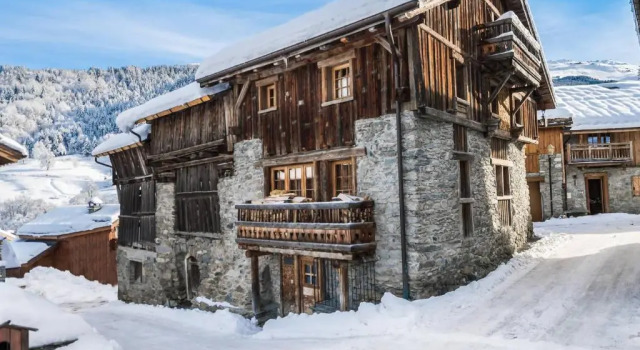 Chalet authentique avec jacuzzi, sauna et parking pour 12 personnes - FR-1-566-8, Забронировать Шале Виллы Овернь-Рона-Альпы, Вилла