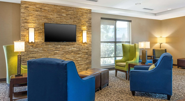 Comfort Inn & Suites at CrossPlex Village, Boek Hotel Birmingham Alabama