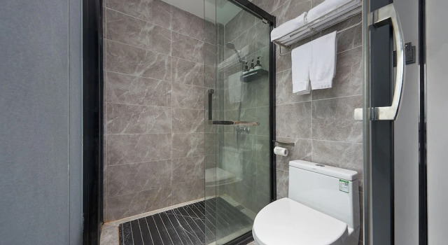 Номер Economy Canton Isle Hotel