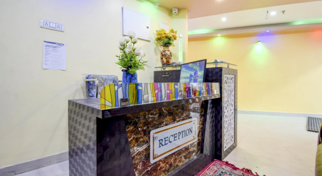 Oasis Hotel by OYO Rooms, Prenota Hotel Hotel a Panihati con colazione, Colazione